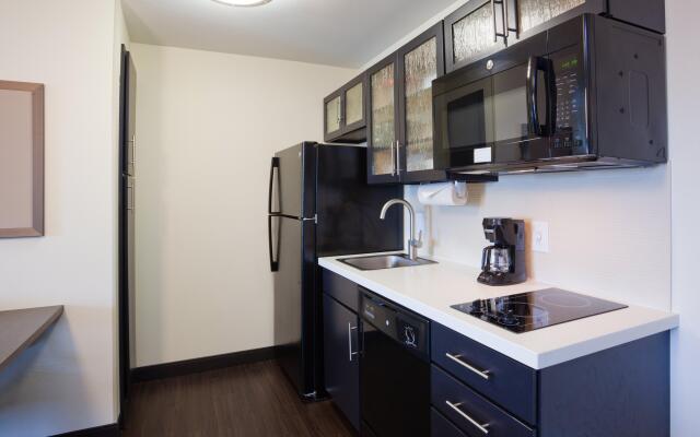 Candlewood Suites Dickinson ND by IHG