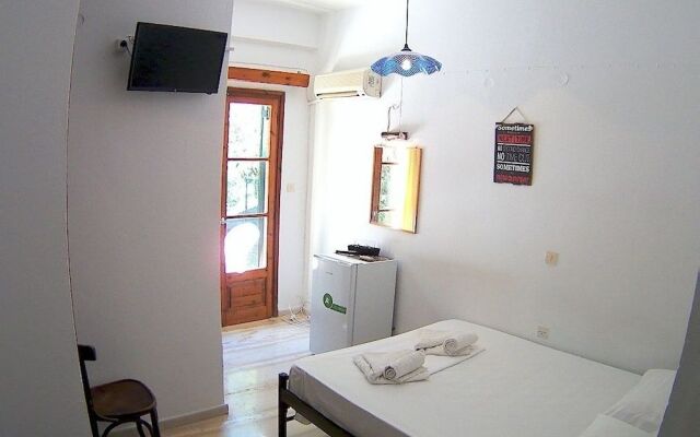 Pyla Rooms