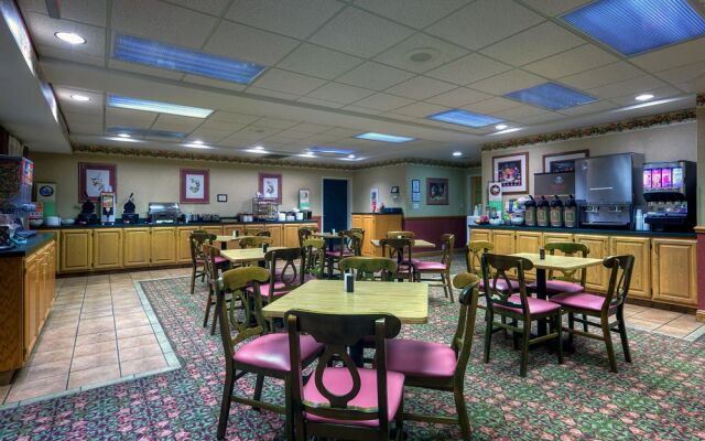Country Inn & Suites By Carlson, Roanoke, VA