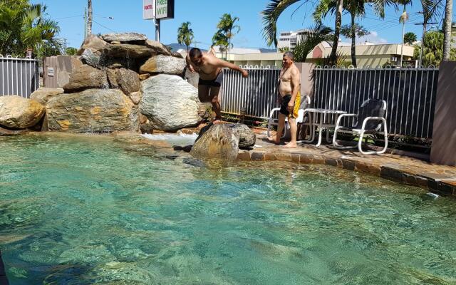 Reef Palms Motel