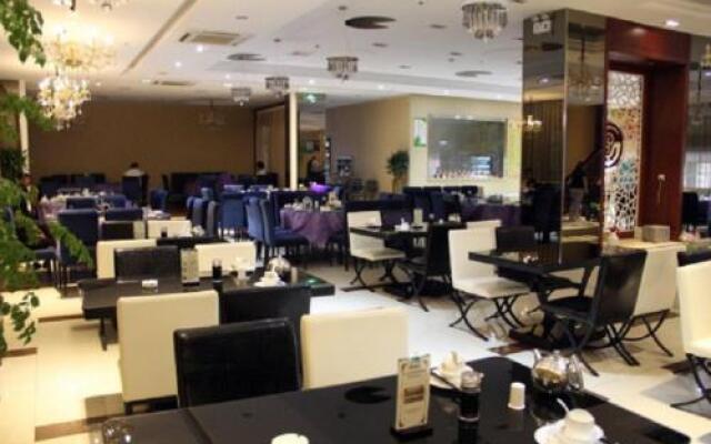 Jinan Yuemingxuan Hotel
