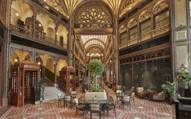 Párisi Udvar Hotel Budapest, part of Hyatt