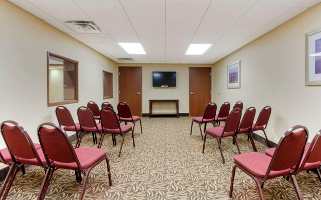 Comfort Suites Charleston West Ashley