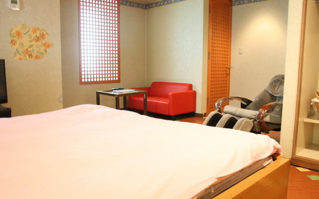 Hotel TROPICAL OSAKA - Adults Only