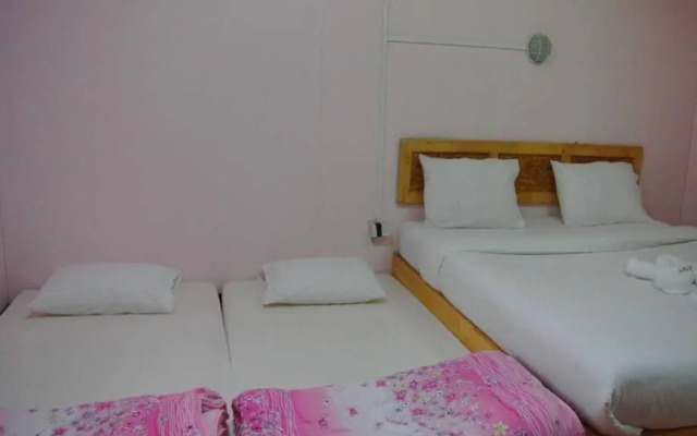 Baansuan Restaurant and Resort