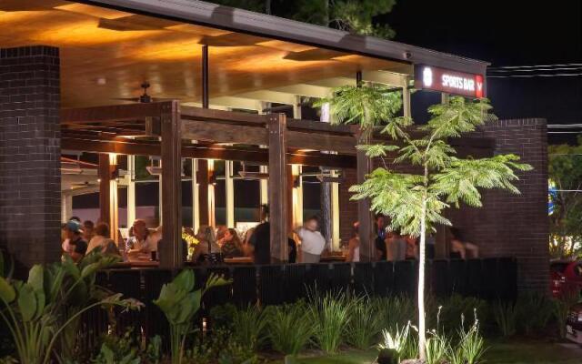 Browns Plains Hotel