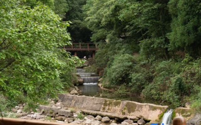 Qingcheng Mountain Mountain and Villa Private Tang Homestay