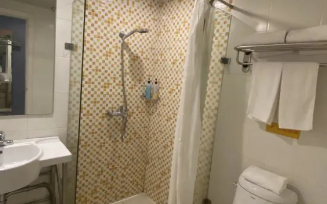 Home Inn (Foshan Daliang Feima Road)