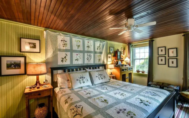 The Dolon House Bed and Breakfast