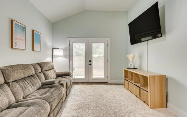1 Mi to Dtwn: Pet-friendly Pensacola Getaway!