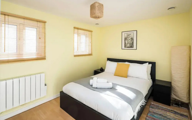 Fantastic Stay In Canary Wharf 2 Bedroom