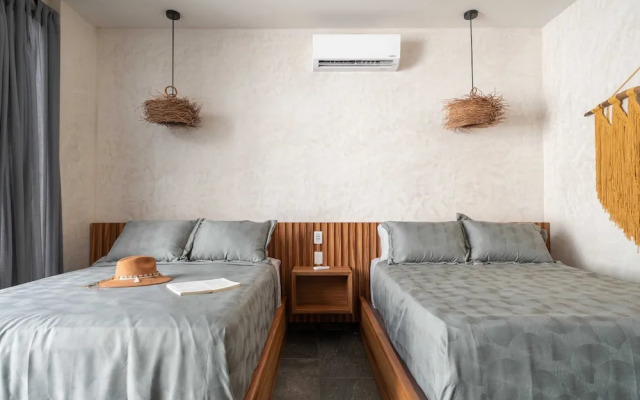 Twelve O’Clock Luxury Villas