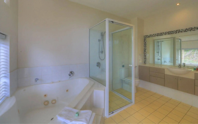 Rainbow Ocean Palms Resort