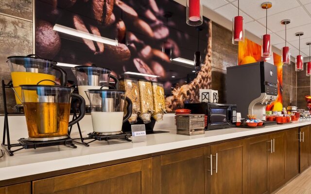 Holiday Inn Milwaukee Brookfield by IHG