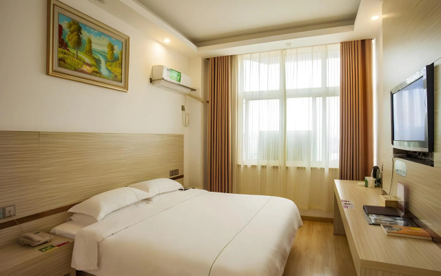 GreenTree Alliance Yichun Fengcheng Jianyi Avenue Hotel