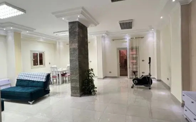 New Cairo B&B