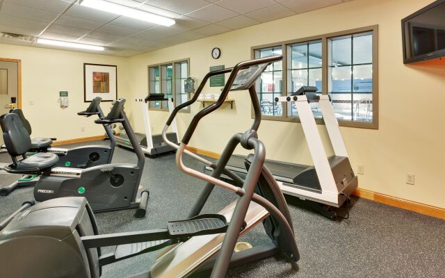 Country Inn & Suites by Radisson, Big Flats (Elmira), NY