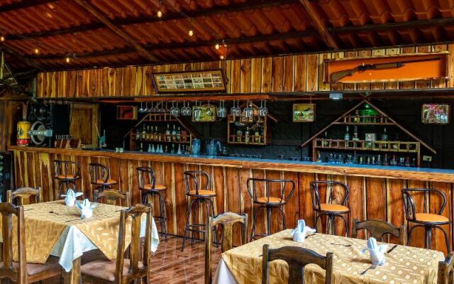 Hotel Heliconias Nature Inn & Hot Springs