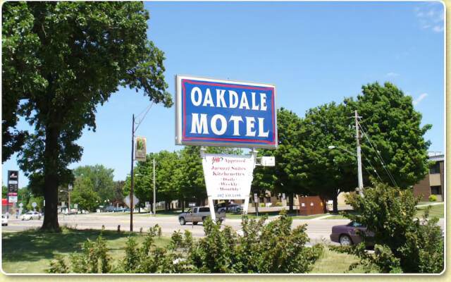 Oakdale Motel