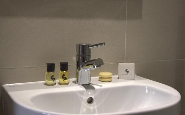 Highclere Hotel