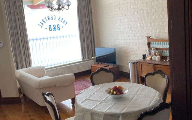 Yass Central Bed & Breakfast – Guest Rooms – Yass