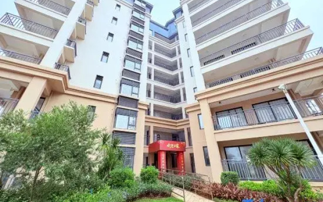 Qiziwan Banshan Banhai Homestay (Jiaotou Shanhaisong)