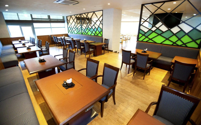 Northern Arc Resort Hotel