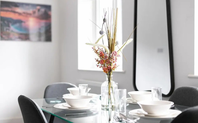 Skyvillion -vineyard Court- Enfield 1-bed Wgarden