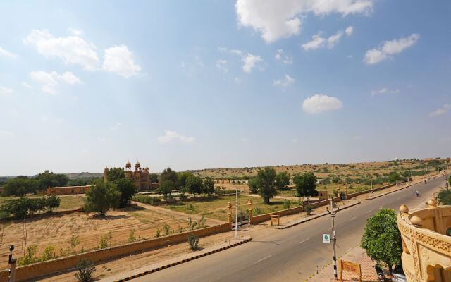 OYO 9614 Hotel The Sun Shine