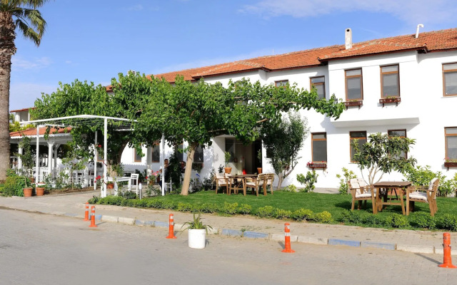 Teos Lodge Pansiyon & Restaurant