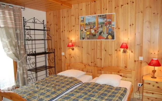 Spacious Holiday Home Near Center of Champagny