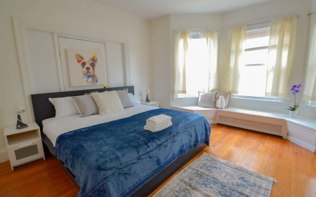 Victorian Home College Hill