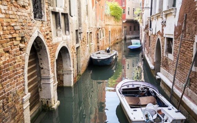 Rialto Corte dei Sansoni