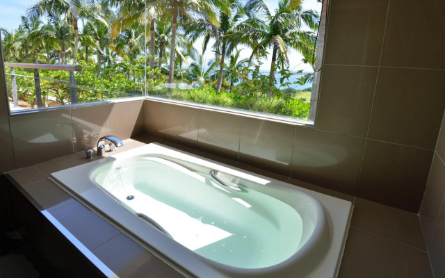 Kanucha Bay Hotels & Villas