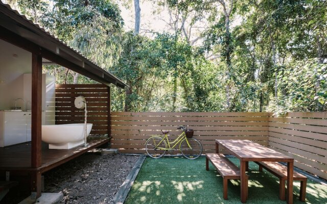 The Little Bush Hut