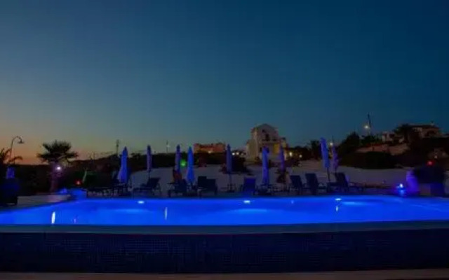 Tersanas Beach Lodges