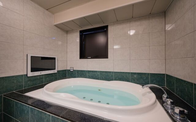 HOTEL WILL BASE Tsurumi - Adults Only