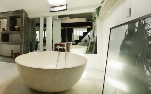 2 BR Modern Art Loft Canggu