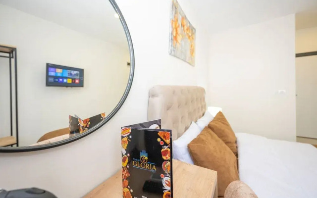 Glori̇a Ai̇rport Hotel