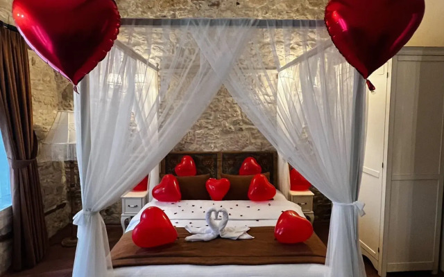 Sakli Tas Konak Otel