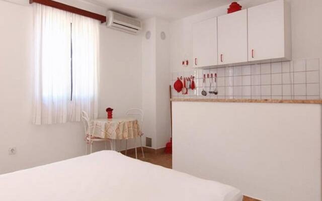 Mat - in a cosy stone house - SA1(2)