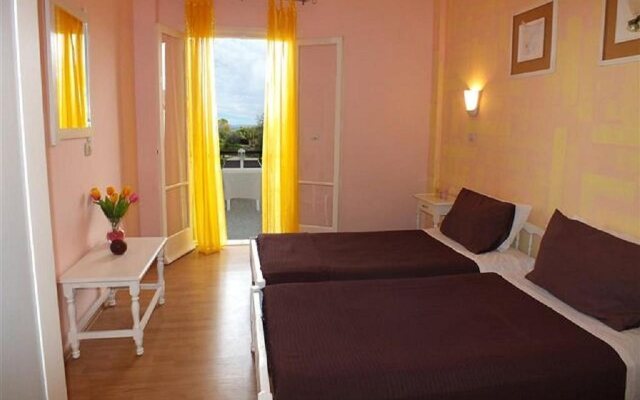 Firefly Hotel