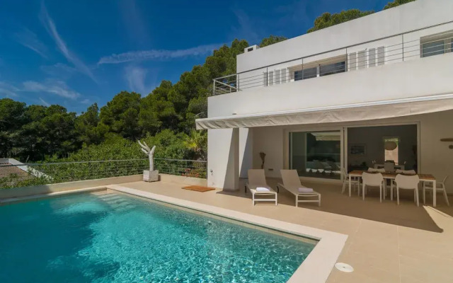 Carritx With 4 Bedrooms and 4 Bathrooms