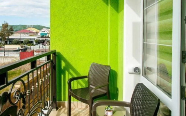 Apartments on Tavrichesky street 7 building 6