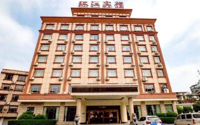 Huanjiang Hotel