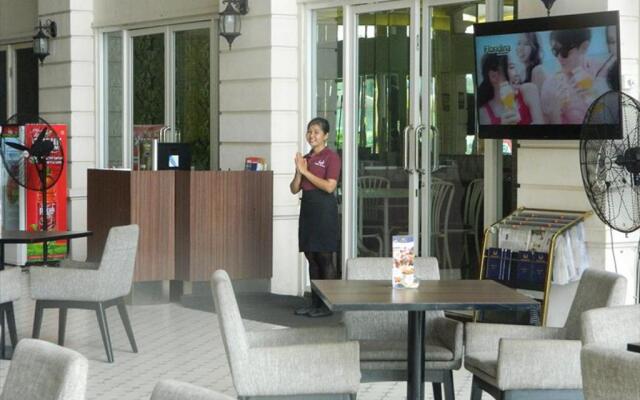 Wing Hotel Kualanamu Airport