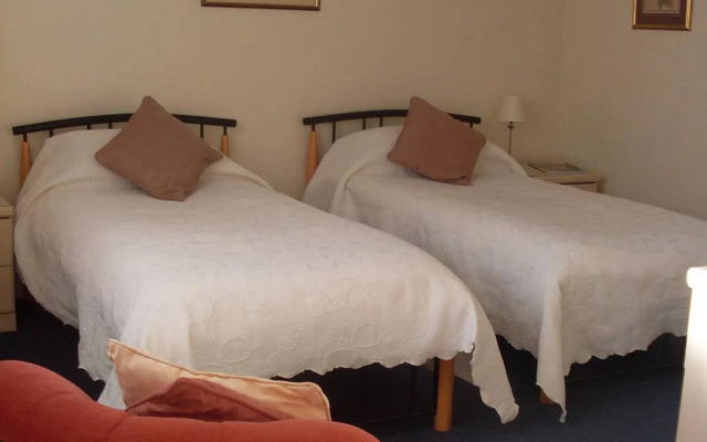 Newent Golf Club & Lodges
