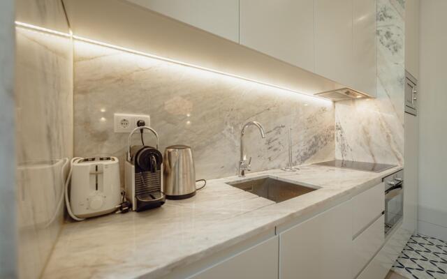 Downtown Deluxe Duplex by Homing