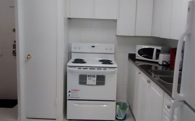 Toronto Furnished Living - Forest Manor