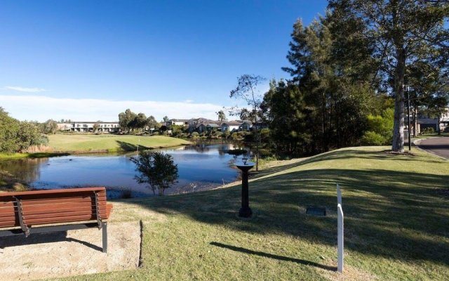 Designer Family Home on Golf Resort + Parking